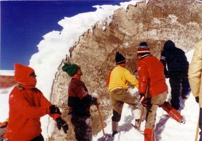 Buscando la entrada del refugio Elorrieta